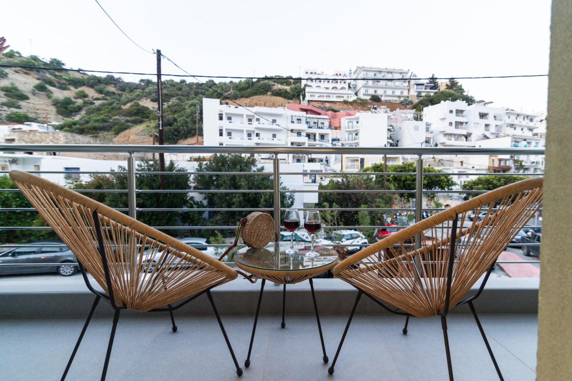 Patric.Ko Aparthotel Agia Galini  Exterior photo